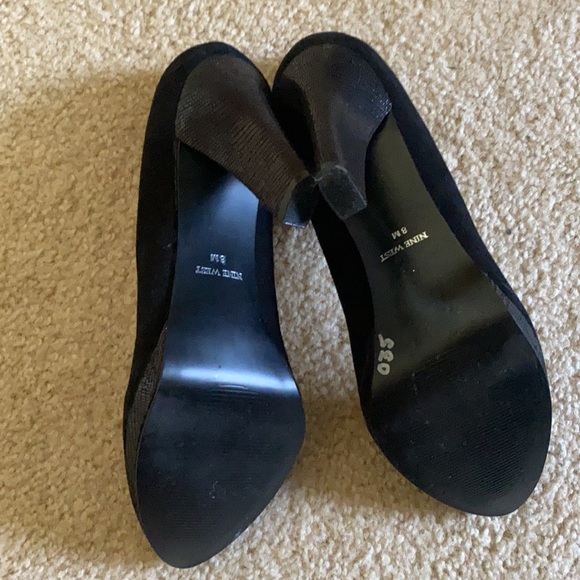 Black suede pumps - Picture 6 of 6